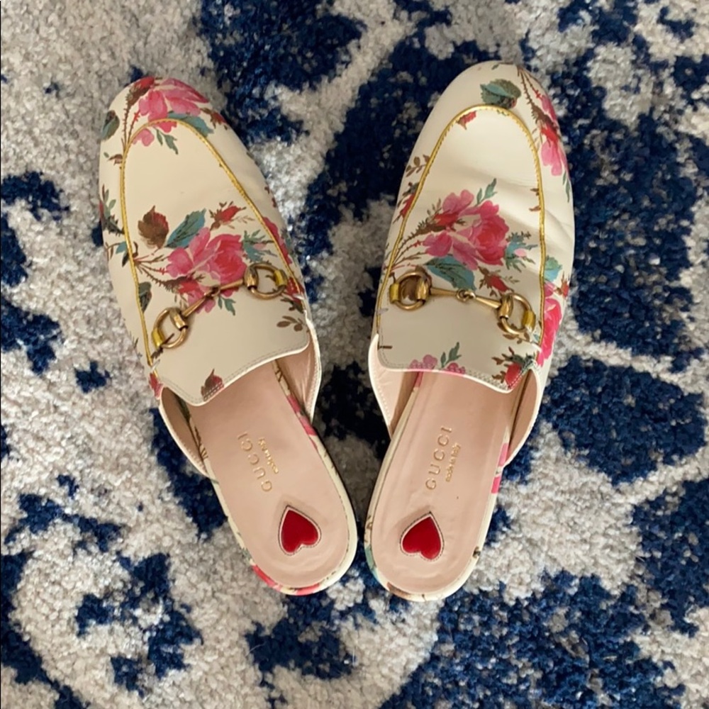 Gucci mules slip on’s